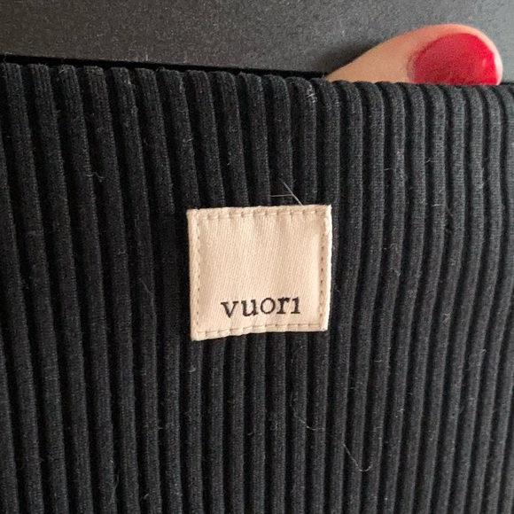 52. Size Small VUORI Black Leggings With Ribbed Detail *no size tag - Picture 3 of 3